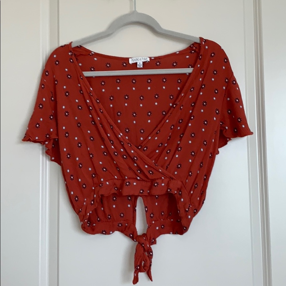 Cute flowery crop top